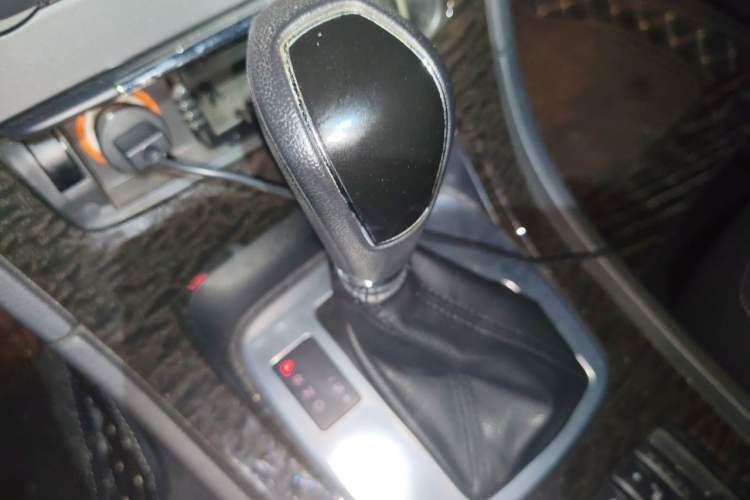 Used Ford Mondeo 2013 2.3L Luxury Model Gear Lever