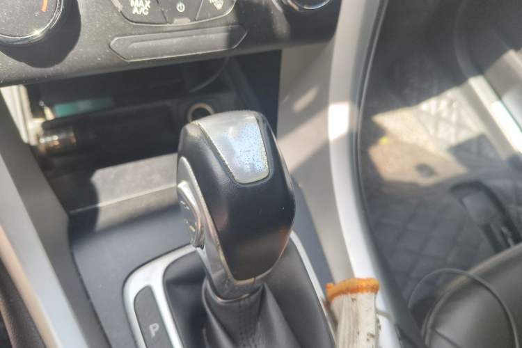 Used Ford Mondeo 2013 1.5L GTDi180 Fashion Edition Gear Lever