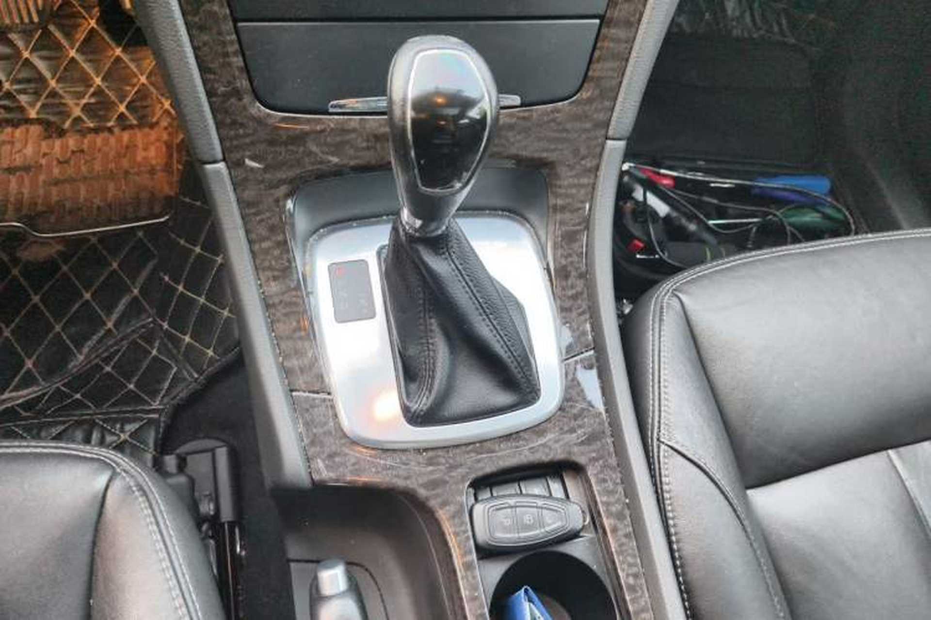 Used Ford Mondeo 2013 2.3L Luxury Model Gear Lever