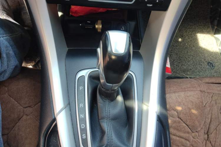 Used Ford Mondeo 2013 1.5L GTDi180 Fashion Edition Gear Lever