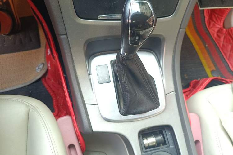 Used Ford Mondeo 2013 2.3L Fashion Edition Gear Lever