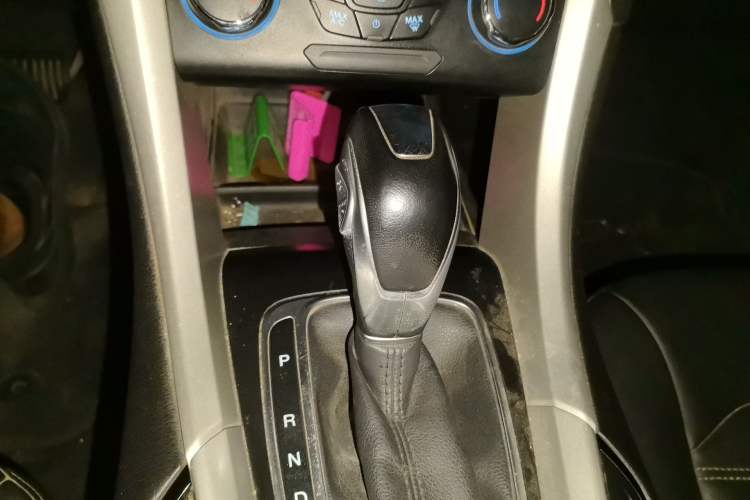 Used Ford Mondeo 2013 1.5L GTDi180 Fashion Edition Gear Lever