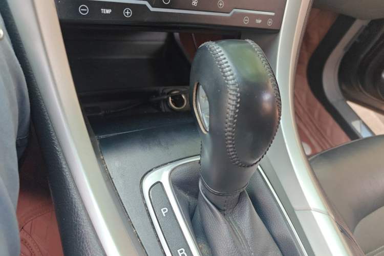 Used Ford Mondeo 2013 1.5L GTDi180 Fashion Edition Gear Lever