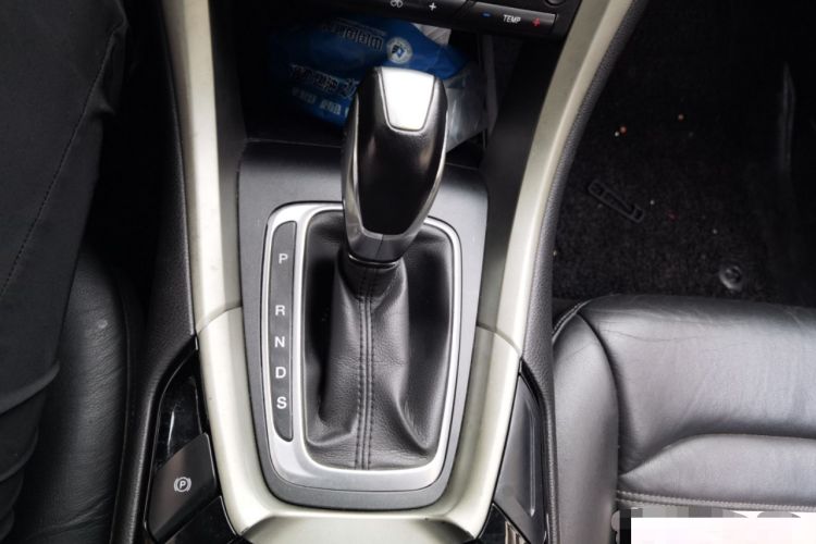 Used Ford Mondeo 2013 2.0L GTDi 200 Fashion Edition Gear Lever