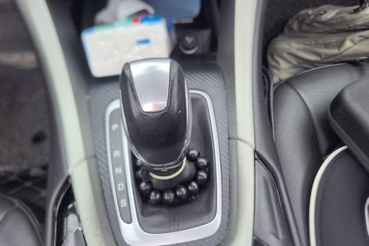 Used Ford Mondeo 2013 2.0L GTDi 200 Fashion Edition Gear Lever