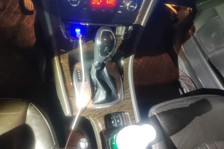 Used Ford Mondeo 2013 2.3L Luxury Model Gear Lever