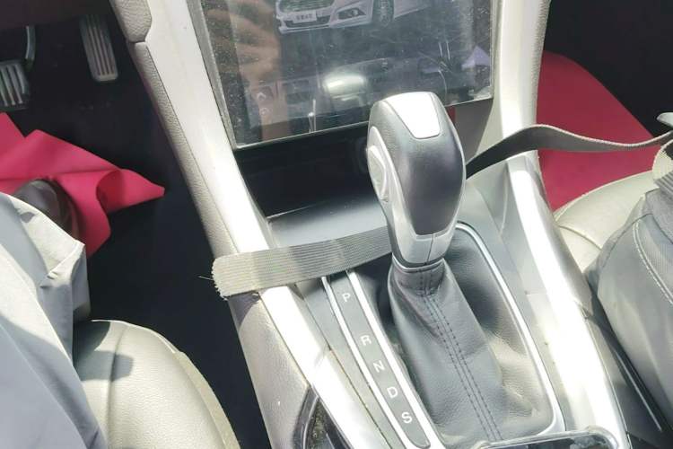 Used Ford Mondeo 2013 1.5L GTDi180 Fashion Edition Gear Lever