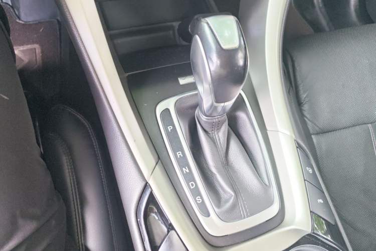 Used Ford Mondeo 2013 2.0L GTDi 200 Fashion Edition Gear Lever