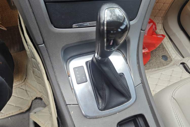 Used Ford Mondeo 2013 2.3L Fashion Edition Gear Lever