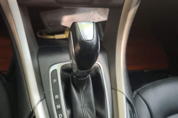 Used Ford Mondeo 2013 2.0L GTDi 200 Fashion Edition Gear Lever