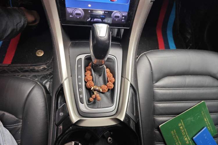 Used Ford Mondeo 2013 2.0L GTDi 200 Fashion Edition Gear Lever