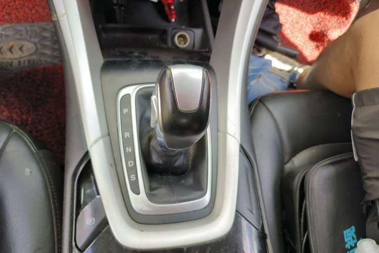 Used Ford Mondeo 2013 1.5L GTDi180 Fashion Edition Gear Lever