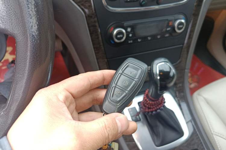 Used Ford Mondeo 2013 2.3L Luxury Model Gear Lever