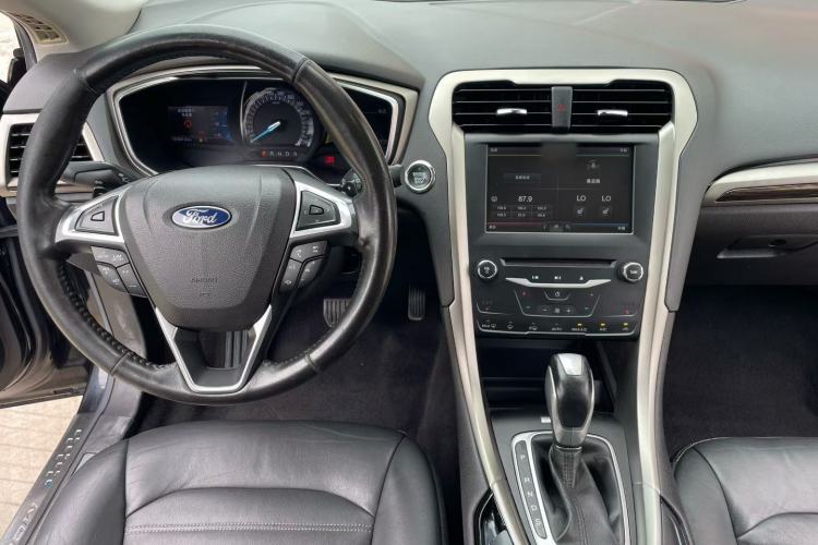 Used Ford Mondeo 2013 2.0L GTDi 200 Luxury Model Gear Lever
