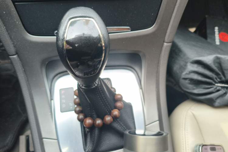 Used Ford Mondeo 2013 2.3L Fashion Edition Gear Lever
