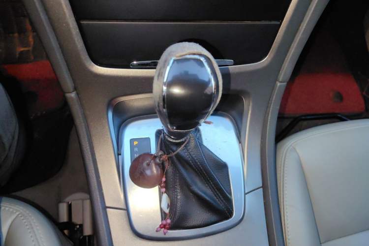 Used Ford Mondeo 2013 2.3L Fashion Edition Gear Lever