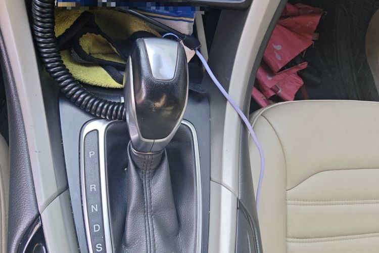 Used Ford Mondeo 2013 2.0L GTDi 200 Luxury Model Gear Lever