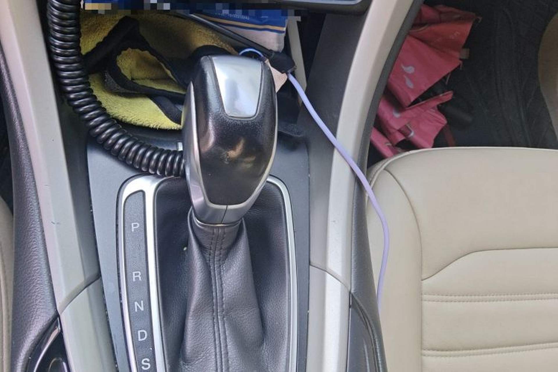 Used Ford Mondeo 2013 2.0L GTDi 200 Luxury Model Gear Lever