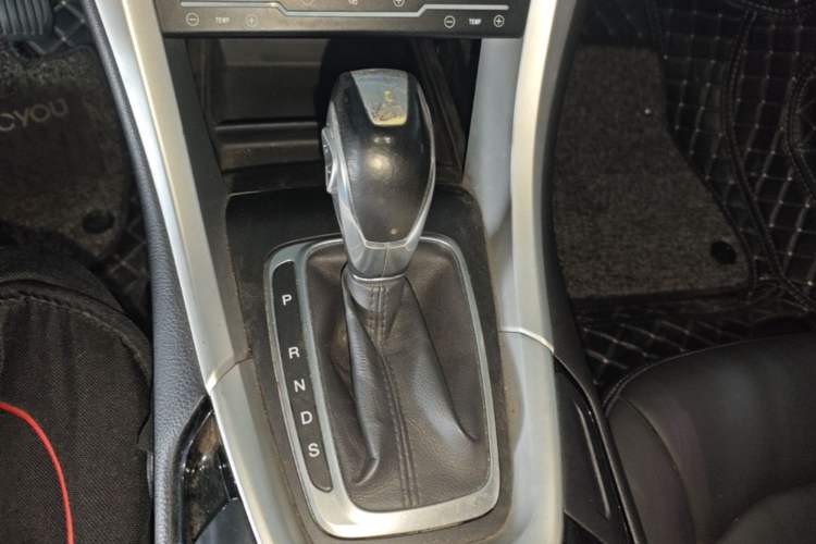 Used Ford Mondeo 2013 1.5L GTDi180 Fashion Edition Gear Lever