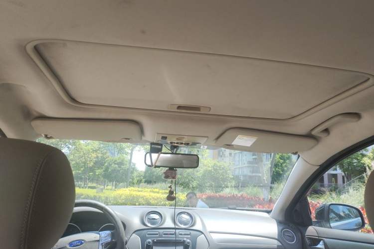 Used Ford Mondeo 2013 2.3L Fashion Edition Headliner