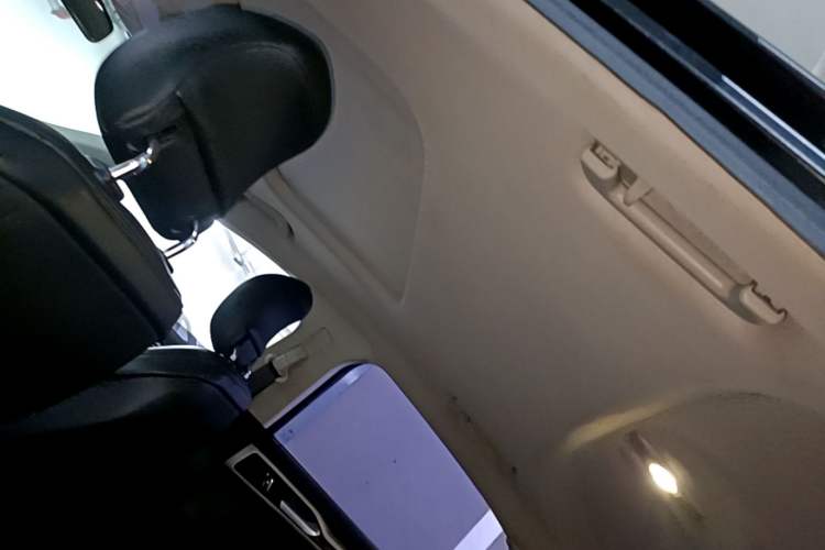 Used Ford Mondeo 2013 2.0L GTDi 200 Fashion Edition Headliner