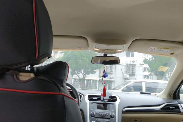Used Ford Mondeo 2013 1.5L GTDi180 Comfort Model Headliner