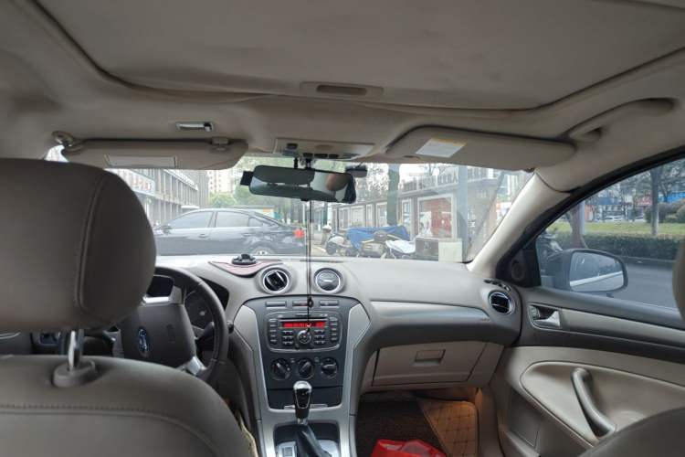 Used Ford Mondeo 2013 2.3L Fashion Edition Headliner