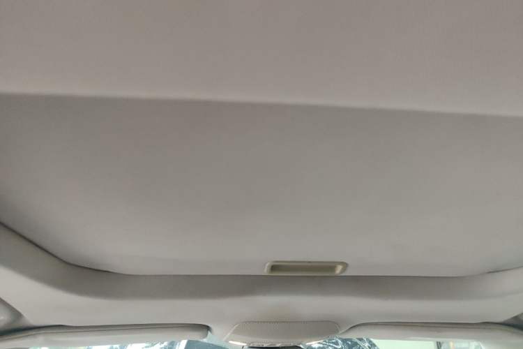Used Ford Mondeo 2013 2.0L GTDi 200 Luxury Model Headliner