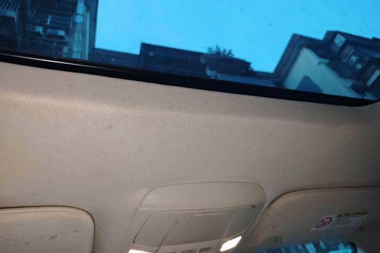 Used Ford Mondeo 2013 2.0L GTDi 200 Luxury Model Headliner
