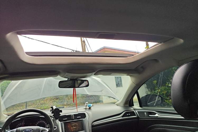 Used Ford Mondeo 2013 2.0L GTDi240 Luxury Sport Model Headliner