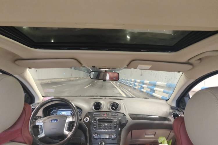 Used Ford Mondeo 2013 2.3L Luxury Model Headliner