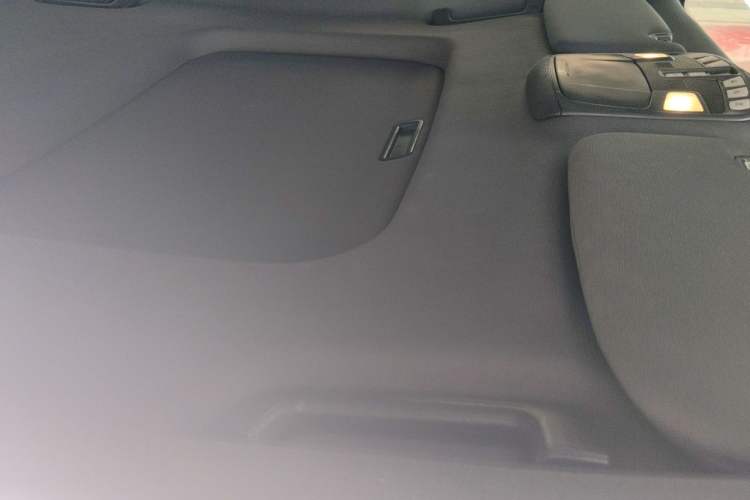 Used Ford Mondeo 2013 2.0L GTDi240 Luxury Sport Model Headliner