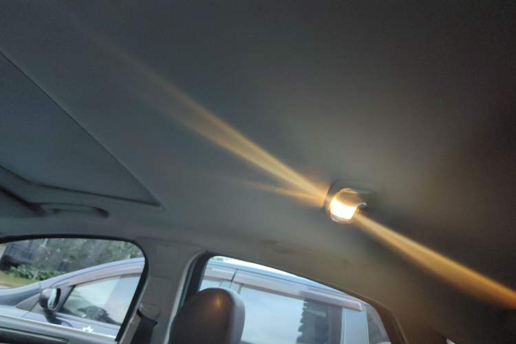 Used Ford Mondeo 2013 2.0L GTDi 200 Luxury Model Headliner