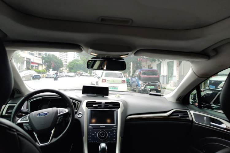 Used Ford Mondeo 2013 2.0L GTDi240 Flagship Edition Headliner