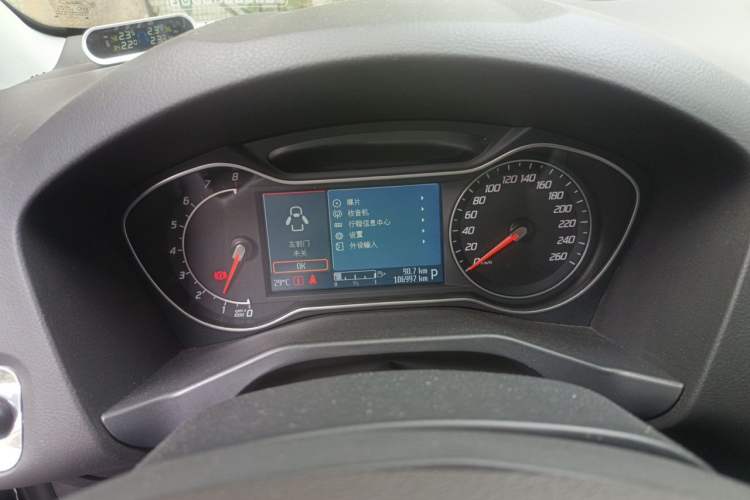 Used Ford Mondeo 2013 2.3L Luxury Model Instrument Cluster