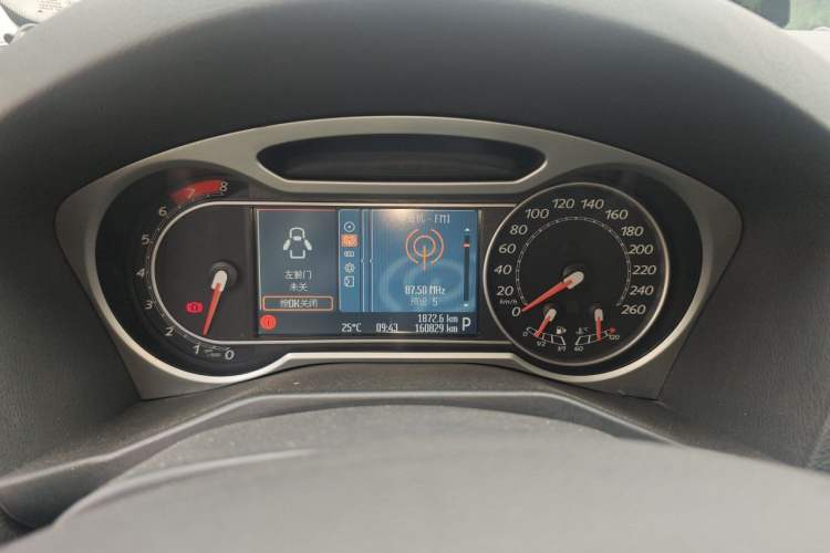 Used Ford Mondeo 2013 2.3L Fashion Edition Instrument Cluster