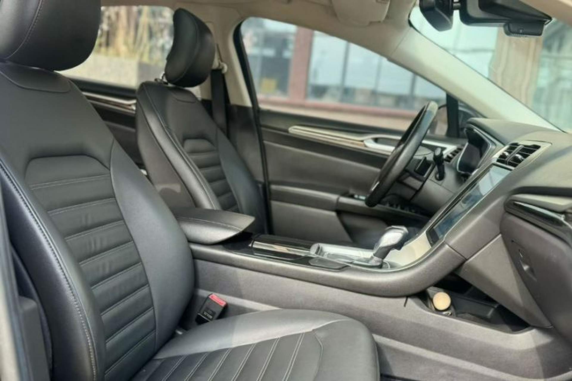 Used Ford Mondeo 2013 2.0L GTDi 200 Fashion Edition Interior 2