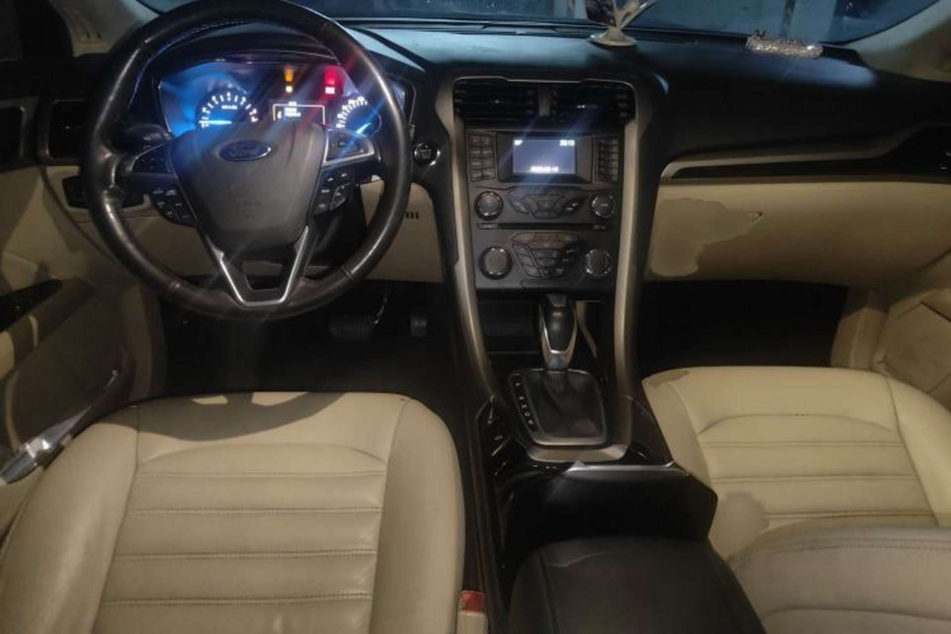 Used Ford Mondeo 2013 2.0L GTDi 200 Fashion Edition Interior 2