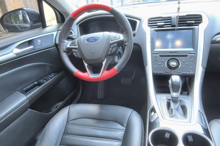 Used Ford Mondeo 2013 1.5L GTDi180 Fashion Edition Interior 5