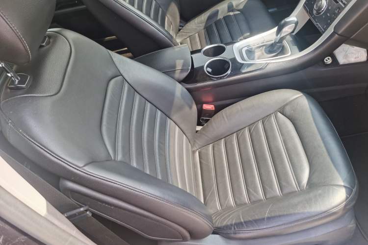 Used Ford Mondeo 2013 1.5L GTDi180 Fashion Edition Interior 8