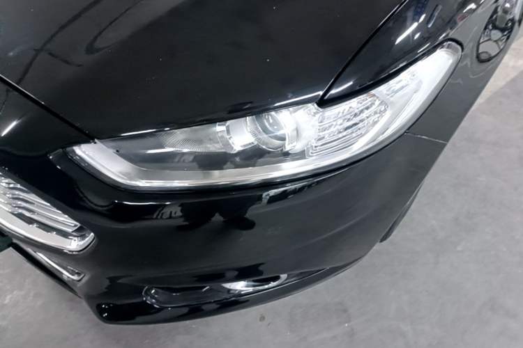Used Ford Mondeo 2013 2.0L GTDi 200 Fashion Edition Left Front Headlight