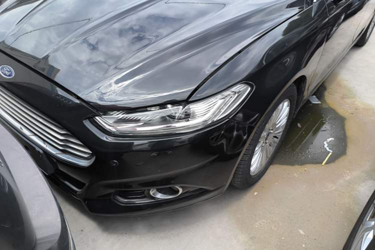 Used Ford Mondeo 2013 2.0L GTDi 200 Luxury Model Left Front Headlight