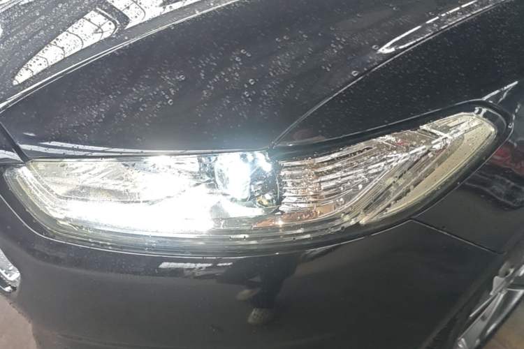 Used Ford Mondeo 2013 2.0L GTDi240 Luxury Sport Model Left Front Headlight