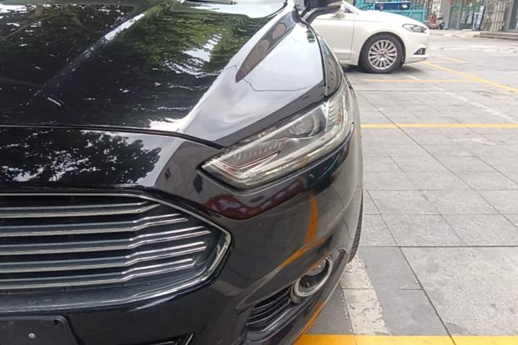 Used Ford Mondeo 2013 2.0L GTDi240 Luxury Sport Model Left Front Headlight