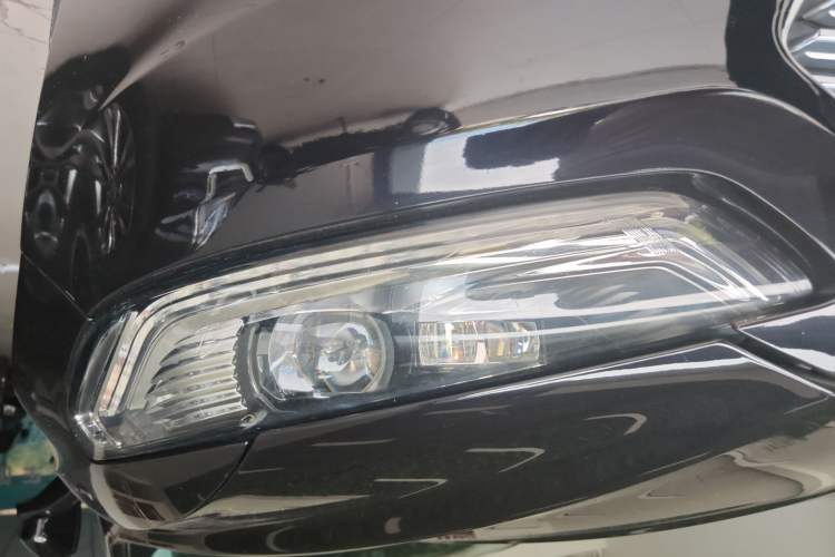 Used Ford Mondeo 2013 2.0L GTDi 200 Luxury Model Left Front Headlight