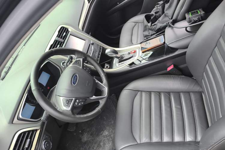 Used Ford Mondeo 2013 2.0L GTDi 200 Luxury Model Left Front Seat