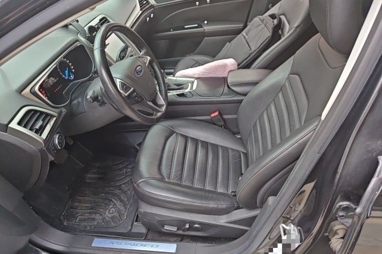 Used Ford Mondeo 2013 2.0L GTDi 200 Fashion Edition Left Front Seat