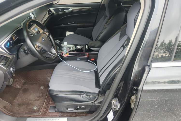 Used Ford Mondeo 2013 2.0L GTDi 200 Luxury Model Left Front Seat