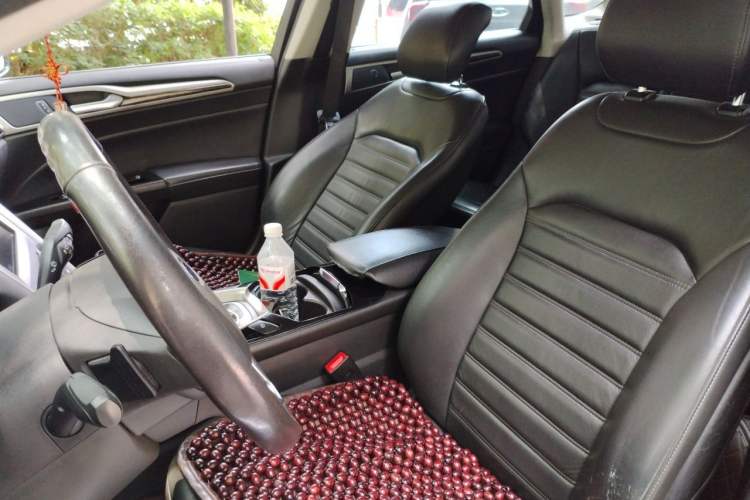 Used Ford Mondeo 2013 2.0L GTDi 200 Luxury Model Left Front Seat