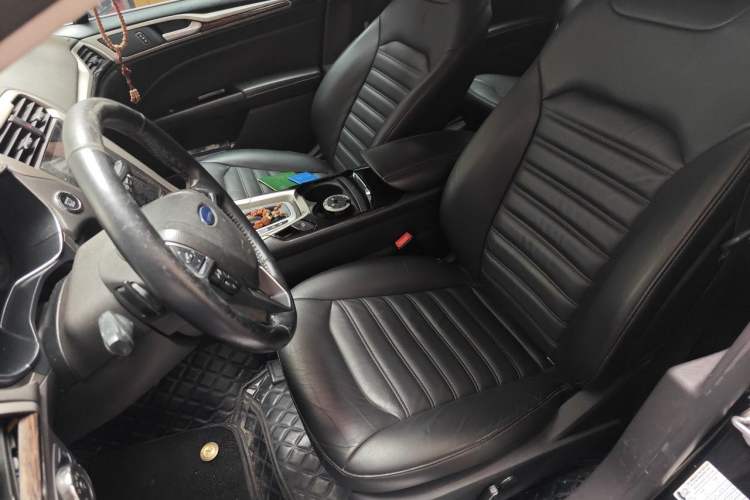 Used Ford Mondeo 2013 2.0L GTDi 200 Fashion Edition Left Front Seat